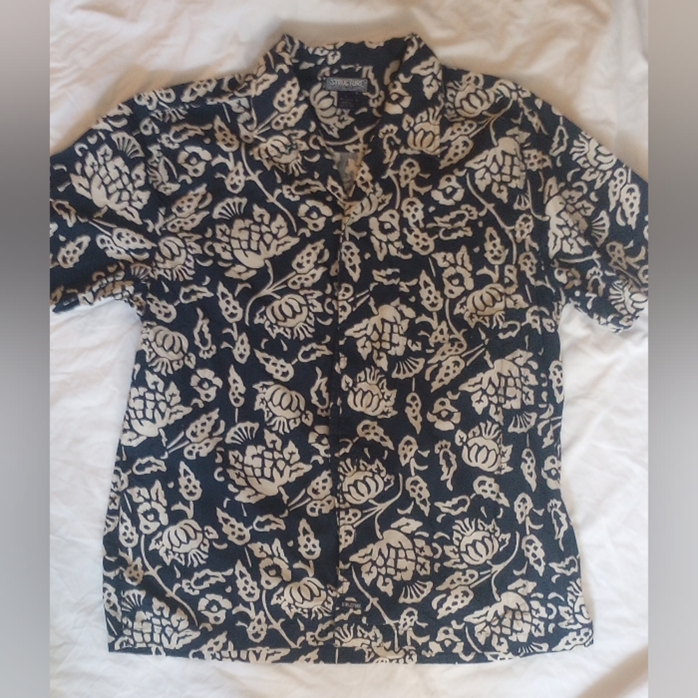 Structured Brand Hawiian Style Button Up Casual S… - image 2